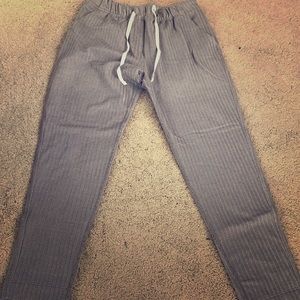 Lululemon everyday pant - size 4